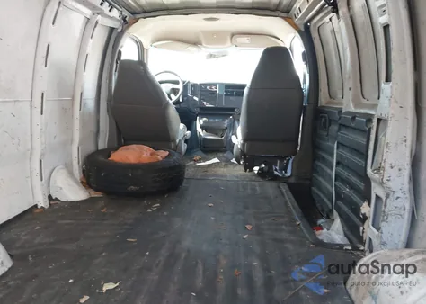 2006 Chevrolet Express Work Van z USA, uszkodzony, nr VIN 1GCFG15X161151966